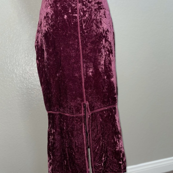 Goth J. Jill Burgundy Crushed Velvet Skirt Size 4P - Picture 3 of 5